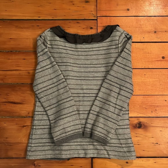 Banana Republic grey striped small cardigan sweater with ruffles and beaded. - Picture 8 of 8